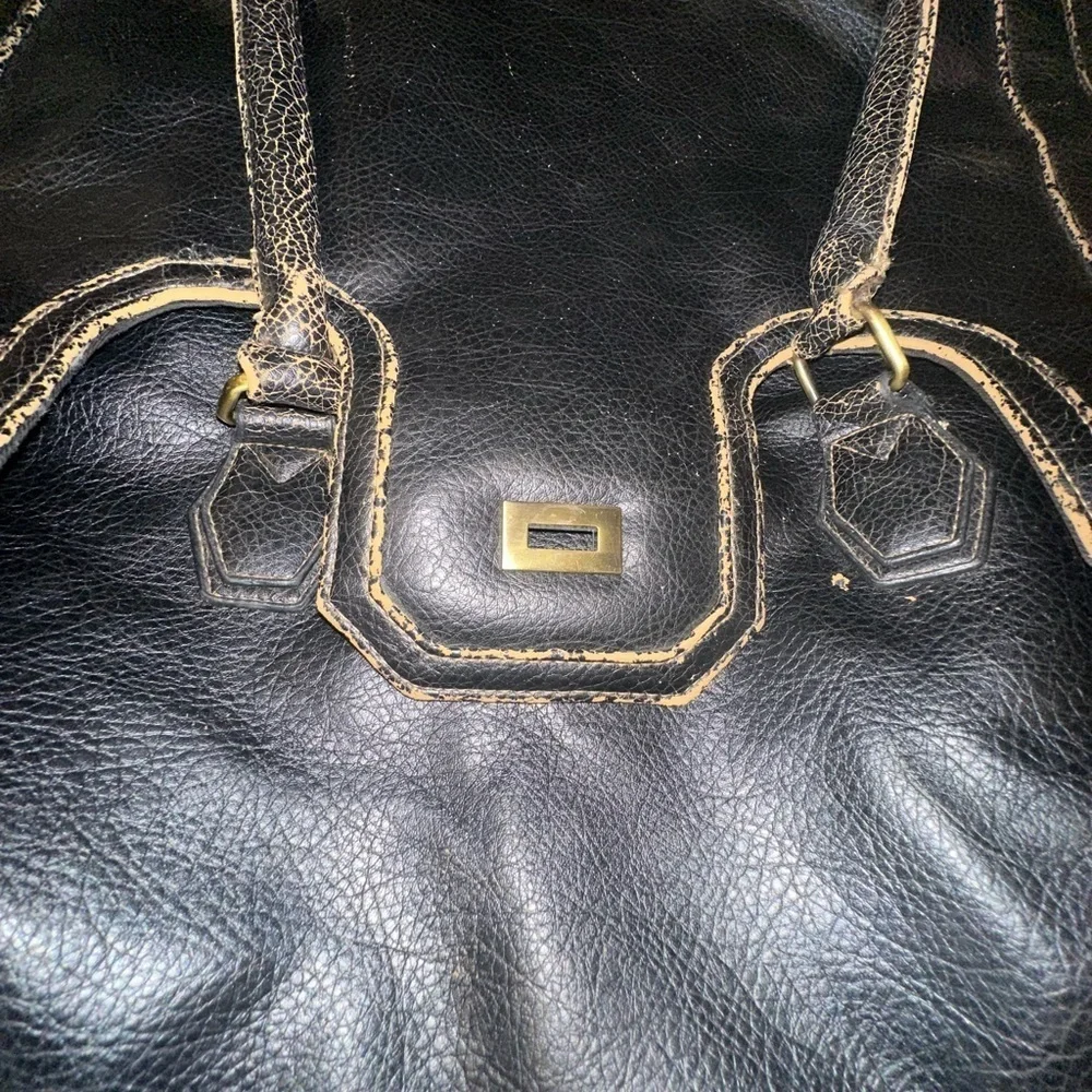 FINA FIRENZE TRAVEL DISTRESSED LEATHER MESSENGER BAG MANY POKETS .